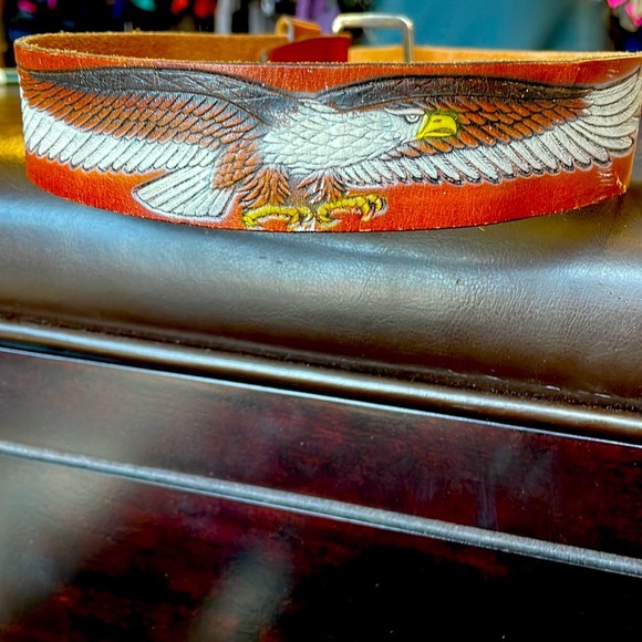 Vintage Embossed Painted Eagles Brown Leather Belt Soaring Eagle Small - Picture 2 of 7